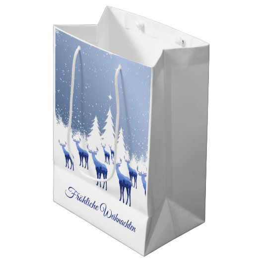 Weihnachtsgeschenktasche Blue Deer Frohliche Weihn Mittlere Geschenktüte (Vorderseite Schrägansicht)