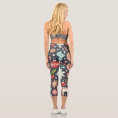 Weihnachtsgingerbrot Nahtloses Muster Capri Leggings (Rückseite)