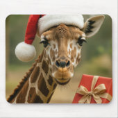 Weihnachtsgiraffe mit Feiertagsgeschenk Mousepad (Vorne)