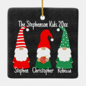 Weihnachtsgnomen Niedlich Familie 3 Kinder Urlaub Keramikornament (Rückseite)
