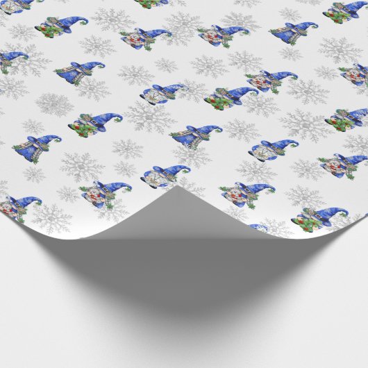 Weihnachtsgnomen und Schneeflocken Geschenkpapier (Ecke)