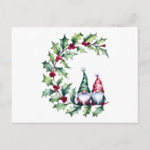 Weihnachtsgnomes auf Holly Berry Twig Postkarte (Vorderseite)