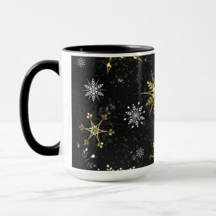 Weihnachtsgold-Schneeflocken auf schwarzem Hinterg Tasse