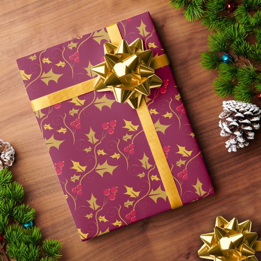 Weihnachtsgold und rote Beeren Geschenkpapier
