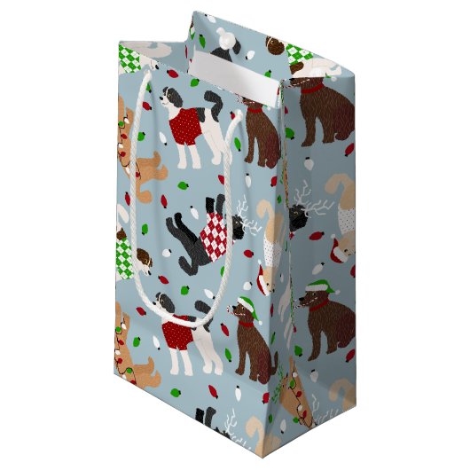 Weihnachtsgoldendoodle Labradoodle Kleine Geschenk Geschenktüte (Vorderseite Schrägansicht)