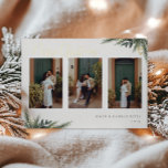Weihnachtsgrün Berry Frame Foto Collage Folien Feiertagskarte<br><div class="desc">Elegante Weihnachtsgrün und Berry Frame,  Ferienfolie Foto Collage Card. Funktionen,  Vorlagenraum für Ihre persönliche Urlaubsnachricht auf der Rückseite.</div>