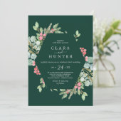 Weihnachtsgrün & Berry | Grüne Lässige Hochzeit Einladung (Stehend Vorderseite)