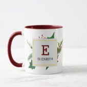 Weihnachtsgrün Elegant Rotes Monogramm Maroon Tasse (Links)