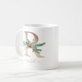 Weihnachtsgrün Rote Berries Gold Monogram R Kaffeetasse (Vorderseite Links)