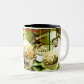 Weihnachtsgrüße Mum Zweifarbige Tasse (VorderseiteRechts)