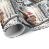 Weihnachtshörnchen auf dem Zweig des Schneebaumes Geschenkpapier (Rolleneckpunkt)
