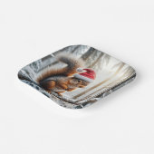 Weihnachtshörnchen auf dem Zweig des Schneebaumes Pappteller (Gewinkelt)