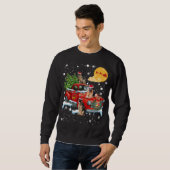 Weihnachtshund mit Vintager Rot-Tru Sweatshirt (Vorne ganz)