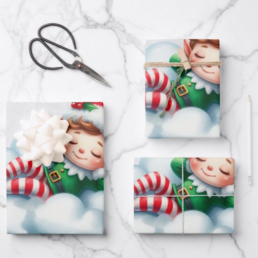 Weihnachtsjunge Elf Schlafen auf einer Wolke Geschenkpapier Set (Vorderseite)