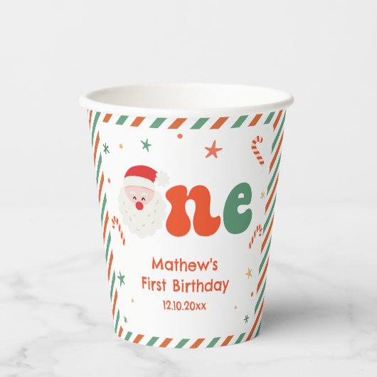 Weihnachtsjunge Pappbecher (Vorderseite)