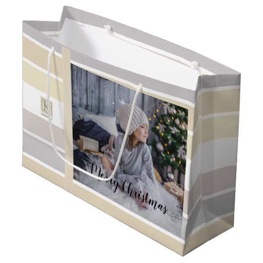 Weihnachtskalligrafie Winterfarbenpalette Foto Große Geschenktüte (Vorderseite Schrägansicht)