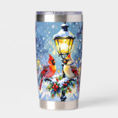 Weihnachtskardinäle und schneebedeckte Laterne Thermobecher (Rückseite)