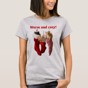 Weihnachtskätzchen in den Strümpfen T-Shirt