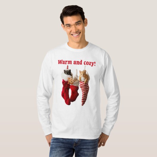 Weihnachtskätzchen in den Strümpfen T-Shirt (Vorne ganz)