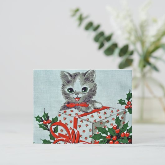 Weihnachtskatzchen mit Geschenk Feiertagspostkarte (Stehend Vorderseite)