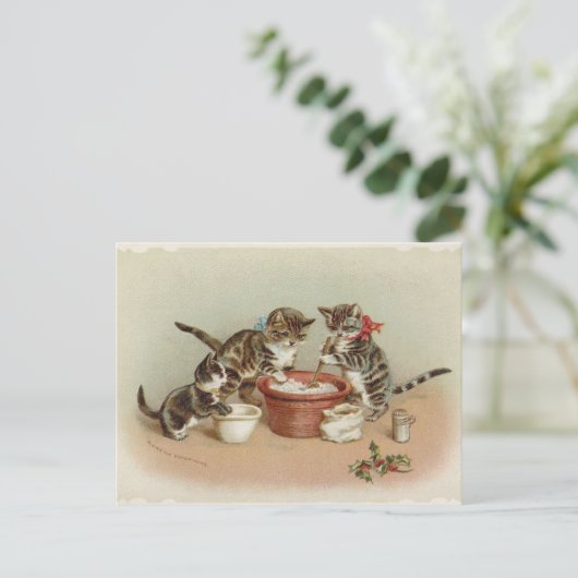 Weihnachtskätzchen - Pudding Feiertagspostkarte (Stehend Vorderseite)