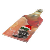 Weihnachtskatze auf Weihnachtskugel-Hintergrund Schneidebrett (Ecke)