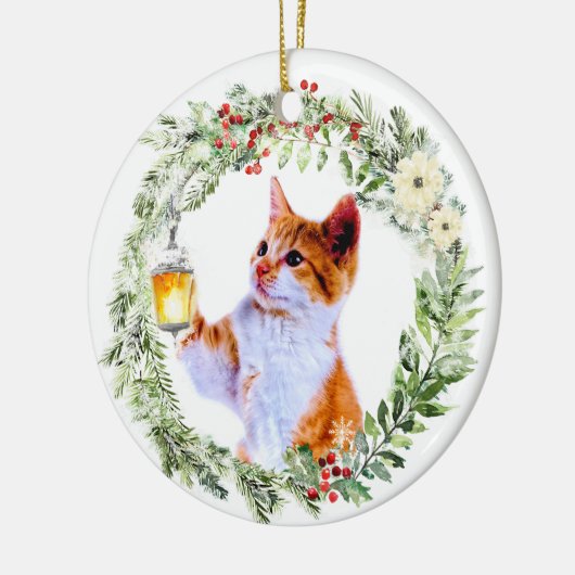Weihnachtskatze in Kraut mit Laterne Personalisier Keramik Ornament (Links)