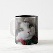 Weihnachtskatze Zweifarbige Tasse (Vorderseite Links)