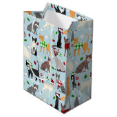 Weihnachtskatzen Mittlere Geschenktasche Mittlere Geschenktüte (Vorderseite Schrägansicht)