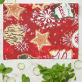Weihnachtskekse und Schneeflocken auf Rot Handtuch (Gefaltet)