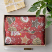 Weihnachtskekse und Schneeflocken auf Rot Seidenpapier (Geschenk)