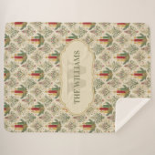 Weihnachtskerzen und Ornamente Monogramm Sherpadecke (Vorderseite (Horizontal))