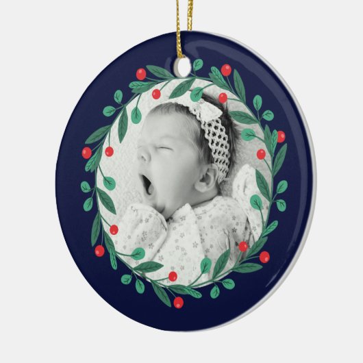 Weihnachtskinder 1. Weihnachtsfeier Keramik Ornament (Links)