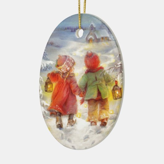 Weihnachtskinder wandern im Schnee Keramik Ornament (Links)