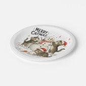 Weihnachtskitten bauen Schneemann Pappteller (Schrägansicht)