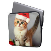 Weihnachtskitten in Weihnachtsmannmütze Laptopschutzhülle (Vorderseite Links)