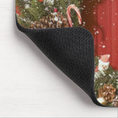 WeihnachtsKranz, der an einer Tür hängt Mousepad (Ecke)