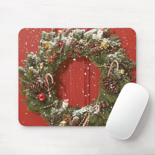 WeihnachtsKranz, der an einer Tür hängt Mousepad (Mit Mouse)