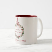 Weihnachtskranz mit rotem Bogen Zweifarbige Tasse (VorderseiteRechts)