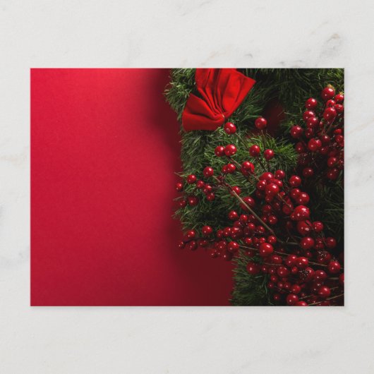 Weihnachtskranz mit roten Beeren Feiertagspostkarte (Vorderseite)