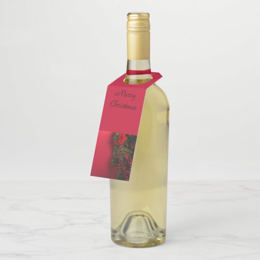 Weihnachtskranz mit roten Beeren Flaschenanhänger (Angewinkelt)