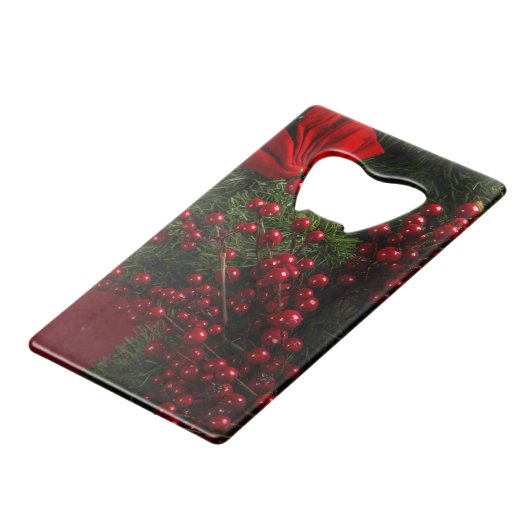 Weihnachtskranz mit roten Beeren Geldbeutel Flaschenöffner (Vorderseite Schrägansicht)