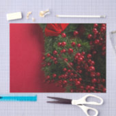 Weihnachtskranz mit roten Beeren Seidenpapier (Handwerk)