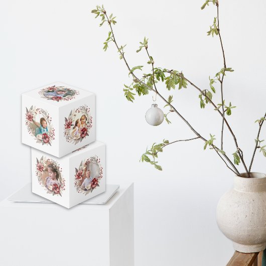 Weihnachtskranz, rote Blume und Beeren Foto Würfel