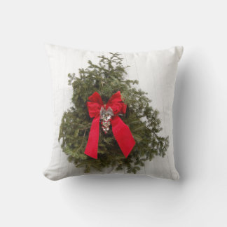 Weihnachtskranz und Roter Bogen Kissen