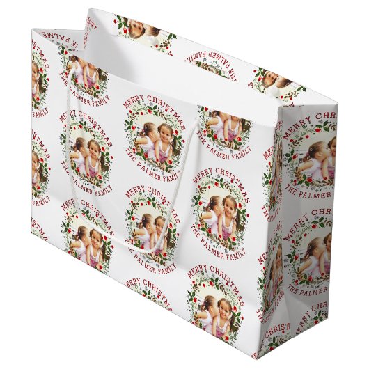 Weihnachtskranz und Rotes Weihnachtsfest Foto Große Geschenktüte (Vorderseite Schrägansicht)