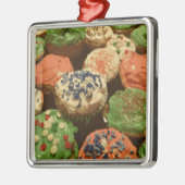 Weihnachtskuchen mit Sprinklen Ornament Aus Metall (Links)