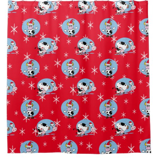 Weihnachtskühe mit Weihnachtsmannmütze Duschvorhang (Vorderseite)