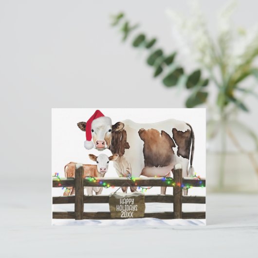 Weihnachtskühe mit Weihnachtsmannmütze Feiertagspostkarte (Stehend Vorderseite)