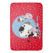Weihnachtslandkühe mit Weihnachtsmannmützen im Zen Badematte (Vorderseite Vertikal)